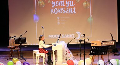 Moon Sanat Akademisi’nden muhteşem yıl sonu konseri
