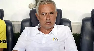 Mourinho'yu zor durumda bırakan sol bek krizi!