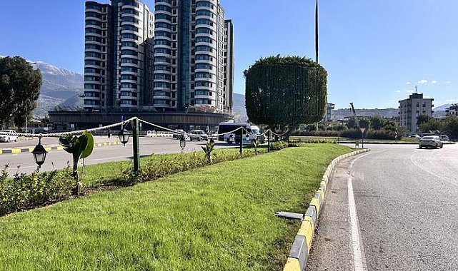 O sesi duymak için yanına gidiyorlar! Tepki geldi, esnaf isyan etti