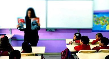 ‘Ödenek yok’ diye 100 bin öğretmen maaş alamadı!