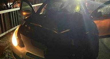 Otomobil yayaların arasına daldı! 1 kişi öldü