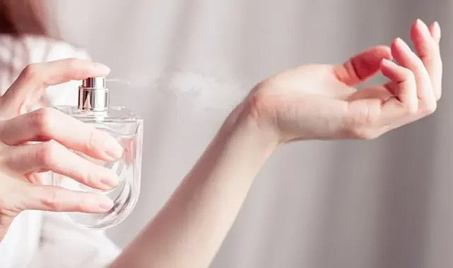 Parfüm kullanımı sağlığınızı tehdit ediyor! İşte gizli zararları