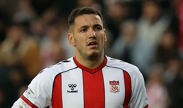 Rey Manaj, VAR görüntüleri sonrası sosyal medyada sessizliğini bozdu!