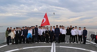 Sahil Güvenlik TCSG Dost, öğrencilere denizin derinliklerini tanıttı