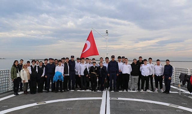 Sahil Güvenlik TCSG Dost, öğrencilere denizin derinliklerini tanıttı