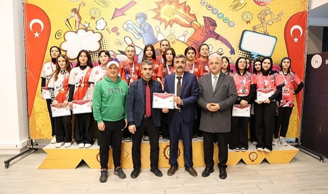 Samsun Alaçam Şadiye Muzaffer Turhan Anadolu Lisesi bowlingde Samsun'u temsil edecek