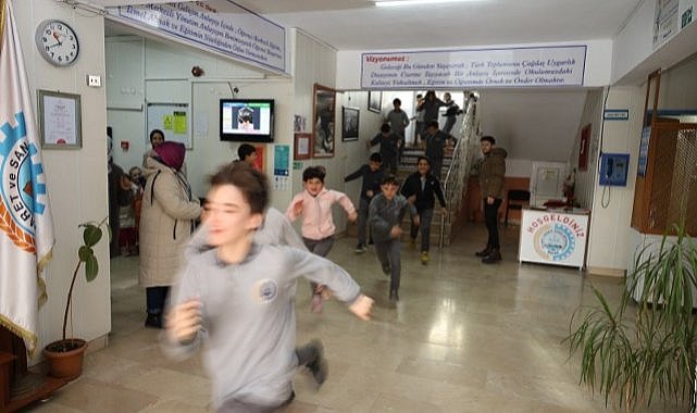 Samsun Bafra Ticaret Sanayi Odası Ortaokulu’ndan yangın tatbikatı