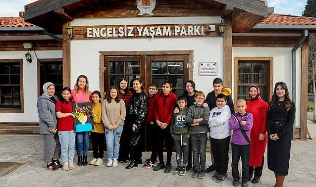 Samsun Büyükşehir Belediyesi özel gereksinimli bireylerin yanında