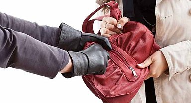 Samsun Canik'te kapkaççılar kadının boynundaki altını çaldı