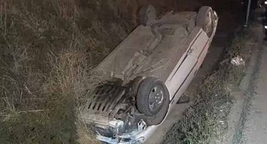 Samsun Çarşamba'da otomobil su kanalına düştü