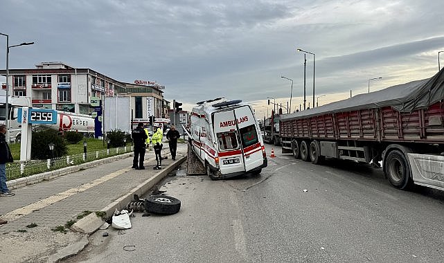 Samsun'da ambulans ile tır çarpıştı