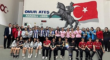 Samsun’da badmintona Bafra Atatürk Anadolu Lisesi damgası