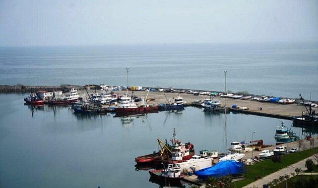 Samsun'da balıkçı teknelerinden denize bırakılan atıklara sıkı denetim