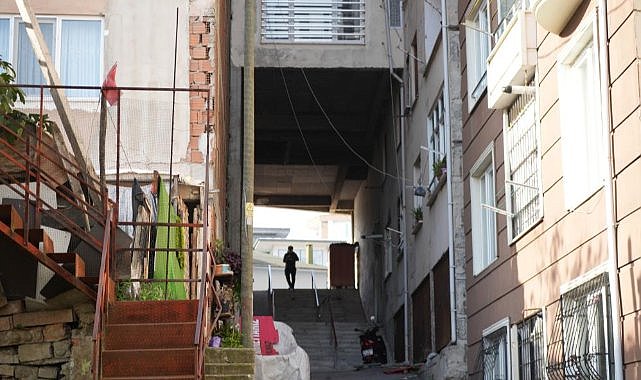 Samsun'da ilginç mimari! Sokak altından geçen apartman