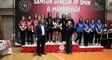 Samsun'da Okul Sporları Masa Tenisi şampiyonları belli oldu!
