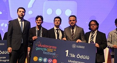 Samsun Sosyal Bilimler Lisesi bilgi yarışmasında Türkiye birincisi