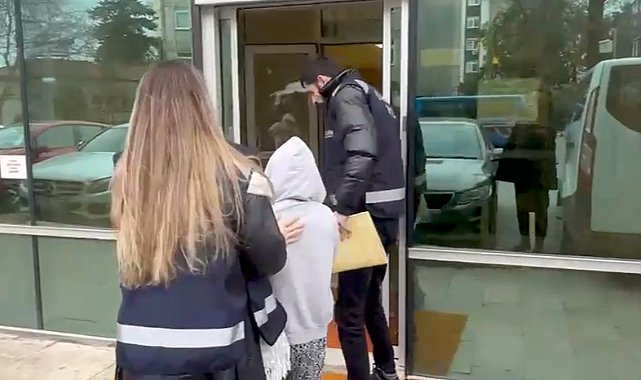 Samsun'un Atakum ilçesinde evden hırsızlık yapan iki şüpheli yakalandı