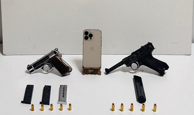 Samsun’un Bafra ilçesinde 2 adet ruhsatsız tabanca ve 10 adet fişek ele geçirildi