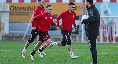 Samsunspor Sivasspor'a ısınıyor