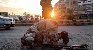 Suriye'de gerginlik artıyor: Humus ve Hama'da muhalifler ilerliyor!