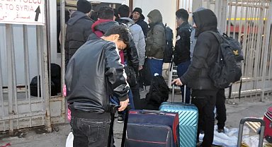 Suriyeliler evlerine geri dönüyor