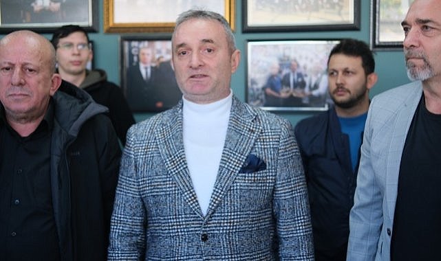 Yabancılar Çarşısı'nda esnaf ayaklandı Başkan Alaaddin Sayın'ı bir dönem daha başkanlığa ikna etti