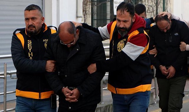 Adana'da 2 kardeşin yaşadığı eve operasyon: 11 ruhsatsız tabanca çıktı!