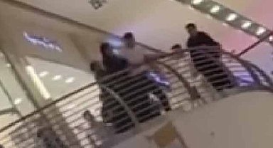 Ankara'da AVM'de tekme ve yumruklar konuştu