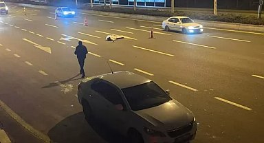 Ankara'da seyir halindeki araçtan atlayan kadın feci şekilde can verdi