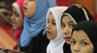 Avusturya'da kız çocuklarına başörtüsü yasağı getirilmesini istendi