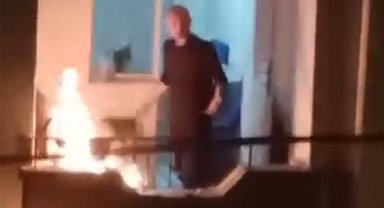 Cinnet geçirdi evinin balkonunu ateşe verdi