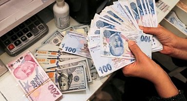 Dolar/TL yeni zirvesinde güne başladı