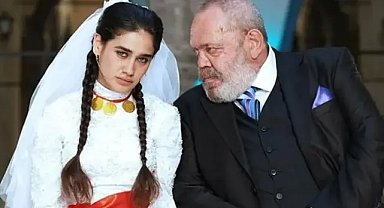 Eski oyuncu Meltem Miraloğlu'nun yaptığı işler şaşırttı: Markette çalışıyor yer siliyor!