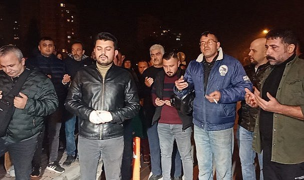 Ferdi Tayfur'un hayranları hastaneye akın etti! Gözyaşları sel oldu