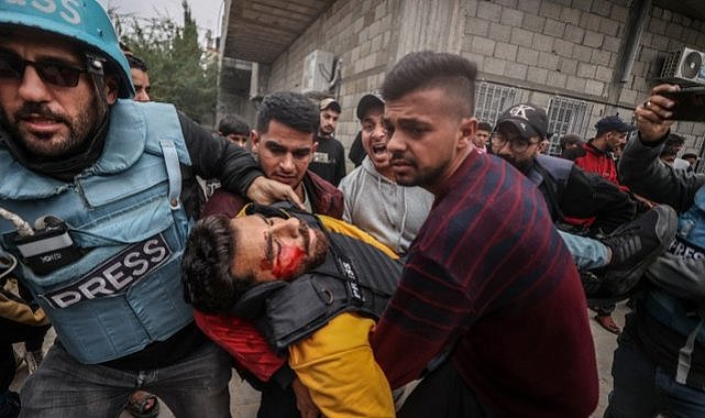 Gazze'de görev yapan gazeteci keskin nişancısı tarafından öldürüldü