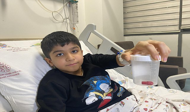 Islık çalmak isterken kalem kapağı yutan çocuk ölümden döndü