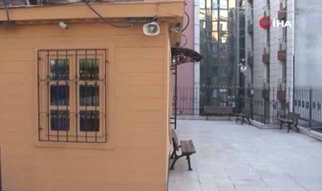 İstanbul'da cemaate bıçaklı saldırı