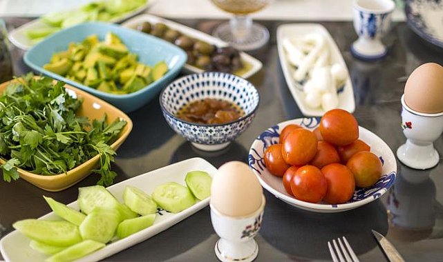 Kahvaltı sofranızdan eksik etmeyin! Alzheimer'a karşı doğal kalkan