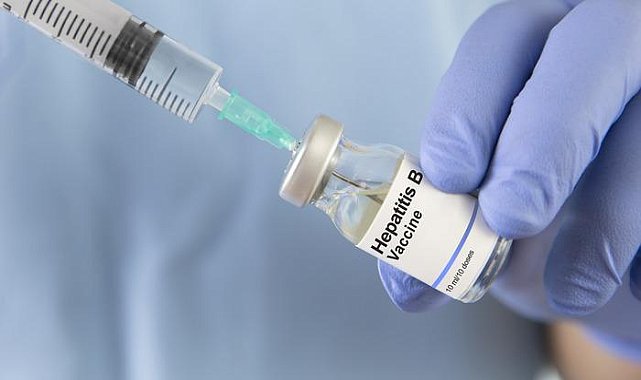 Kan ve vücut sıvıları yoluyla bulaşıyor: Ülkemizde her 10 kişiden 3'ü bu virüsle karşı karşıya!