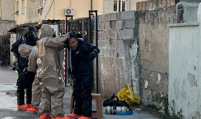Mersin'de facia! 2 çocuk hayatını kaybetti ekipler özel kıyafetle eve girdi