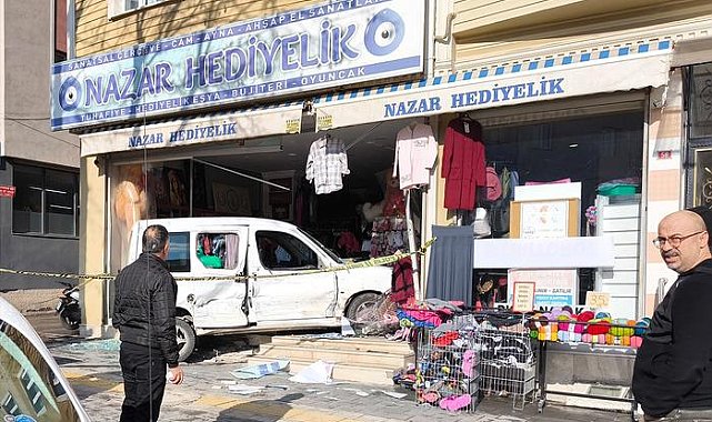 Nazar boncuğu almak için geç kaldı: Şerit değiştirirken hediyelik eşya dükkanına daldı