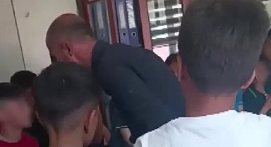 Okul müdüründen öğrencilere sıra dayağı: “Pavyon mu lan burası”