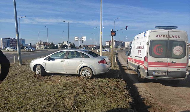 Otomobil refüje çıktı: 2 yaralı