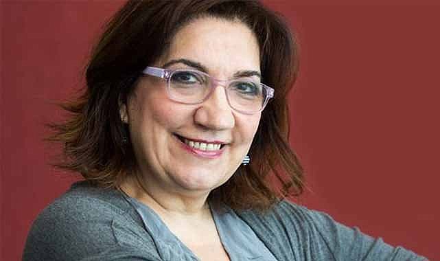 Oyuncu Füsun Demirel'in oğlu uçakta yediği tavuklu sandviçten zehirlendi