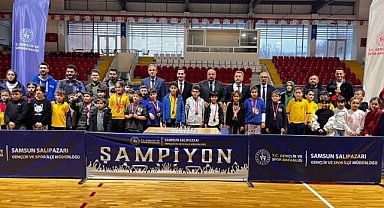 Salıpazarı'nda satranç turnuvası düzenlendi