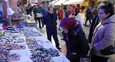 Samsun'da hamsi satış sırasını kaptırmıyor