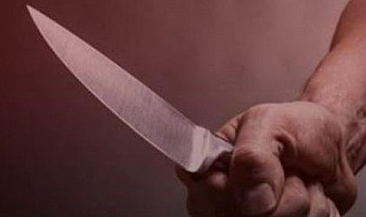 Samsun'da kız kardeşini bıçakladı