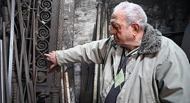 Samsun'da papazlar bu kapının peşinde