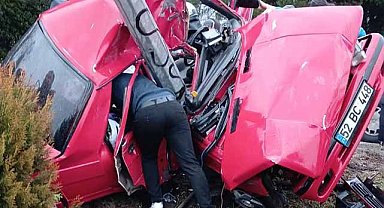 Samsun Terme'de hurdaya dönen araçtan sağ çıktılar