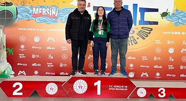 Samsun’un doktor adayı ve yıldız sporcusu Selma Kalkanç’tan Türkiye ikinciliği
